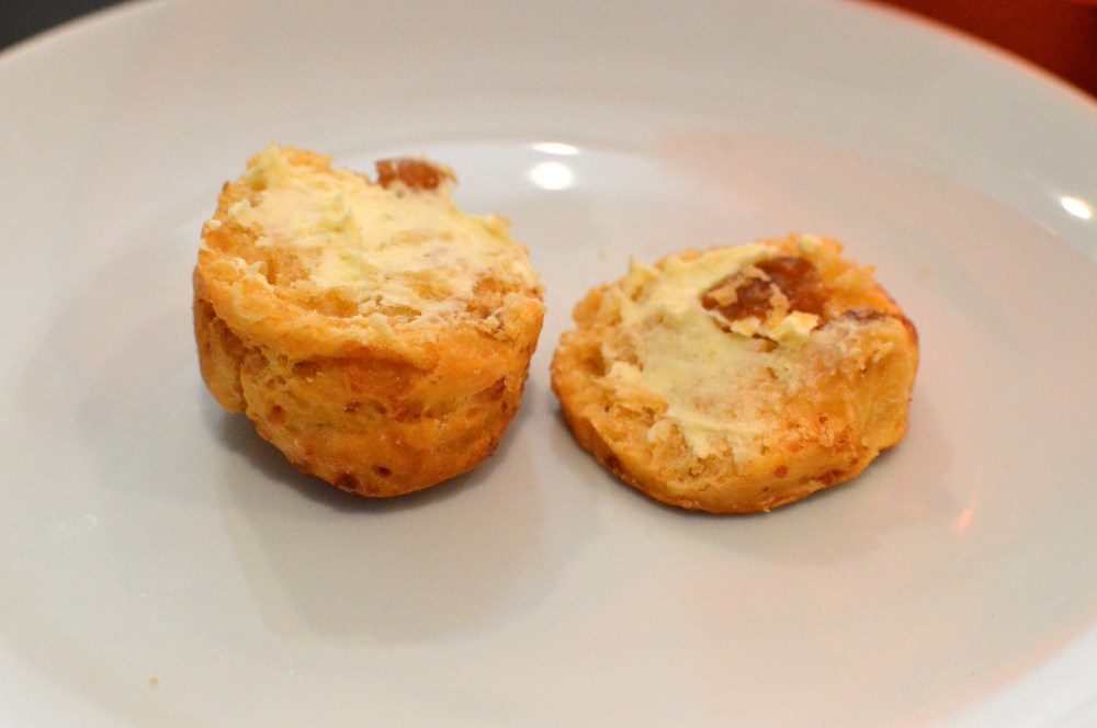 Caramelised onion & mature cheddar scone 